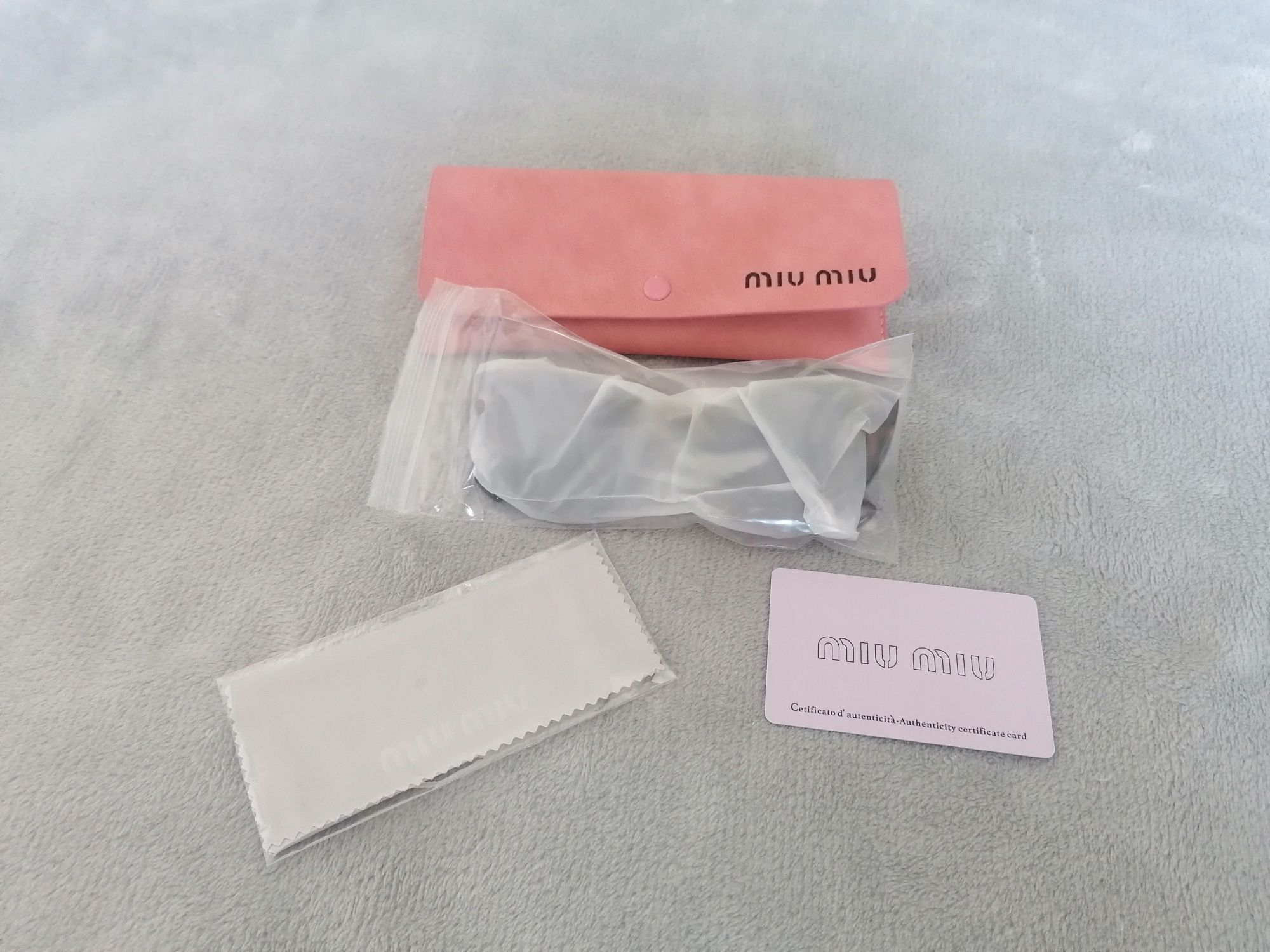 Oculos de sol Miu Miu