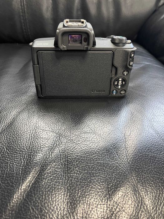 Vendo Canon EOS M50