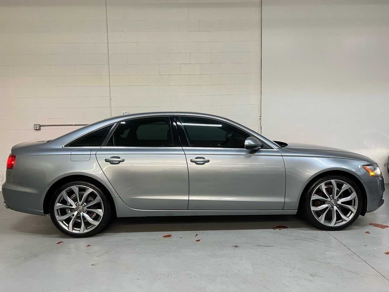 Audi A6 2.0T Premium Plus 2013 року