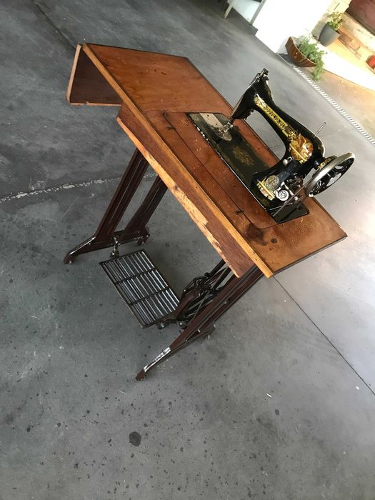 Maquina de costura SINGER