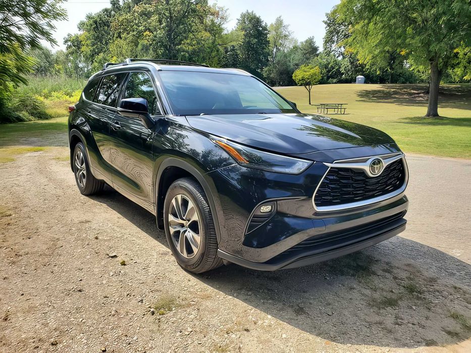 Toyota Highlander      2021