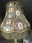 Piękna Lampa Podłogowa . Lampa Drewniana, Wielki Abażur, Lampa Vintage