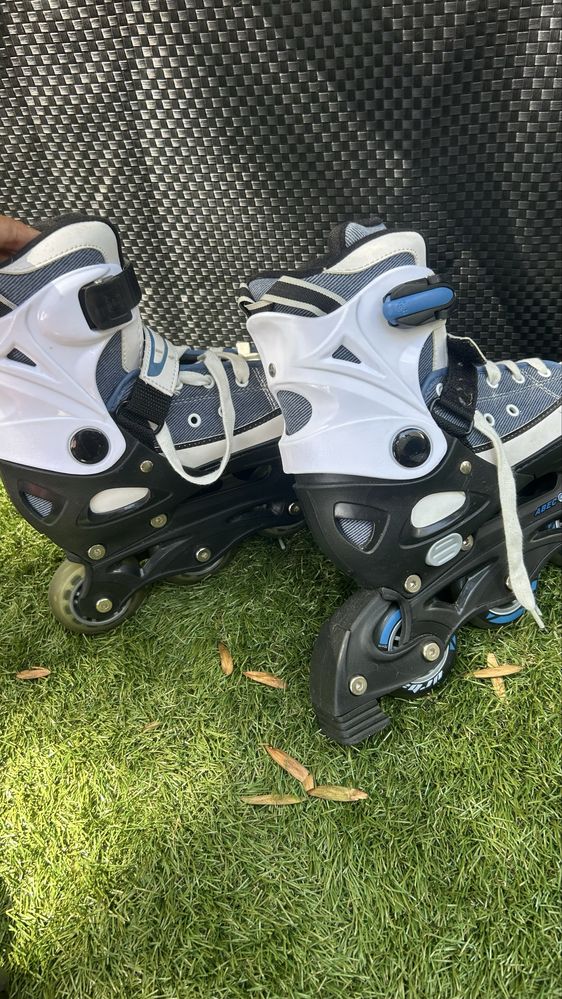 Patins em linha + Proteções + Capacete