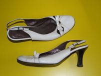 Buty na obcasie skórzane 39