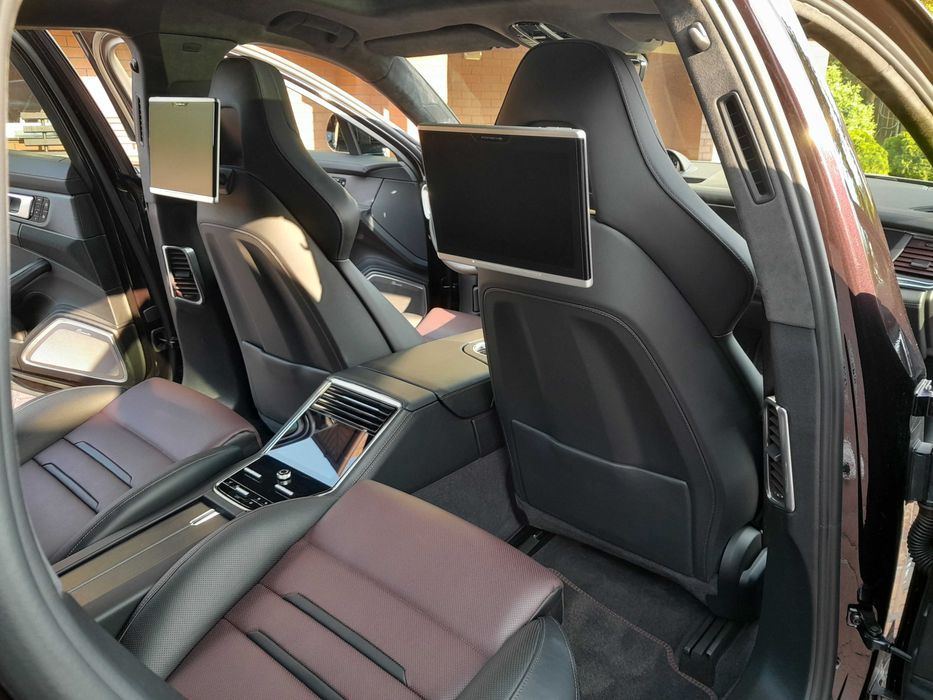 Porshe Panamera 4 E-Hybrid