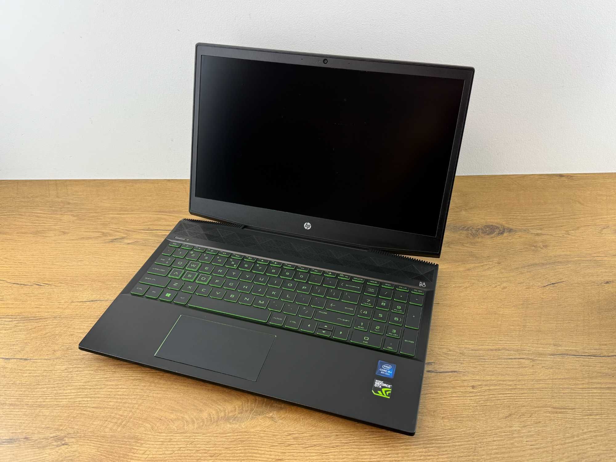 1350 HP GAMING i5-8300H. 8x 4.00GHz. 1240GB SSD M2, GTX 1050. 12GB RAM