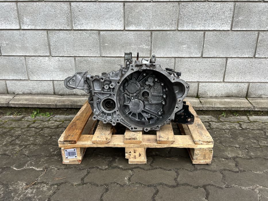 Коробка передач 2.2 dci Peugeot 4007 Citroen C-crosser Mitsubishi XL