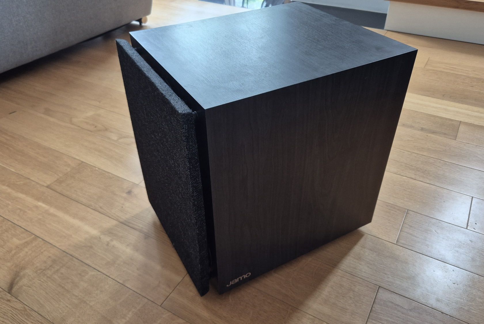 Subwoofer Jamo C910 uszkodzony