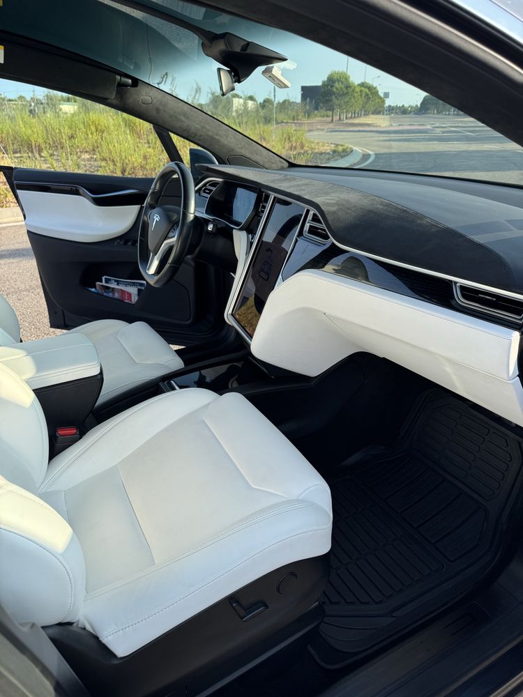 Tesla Model X 100D