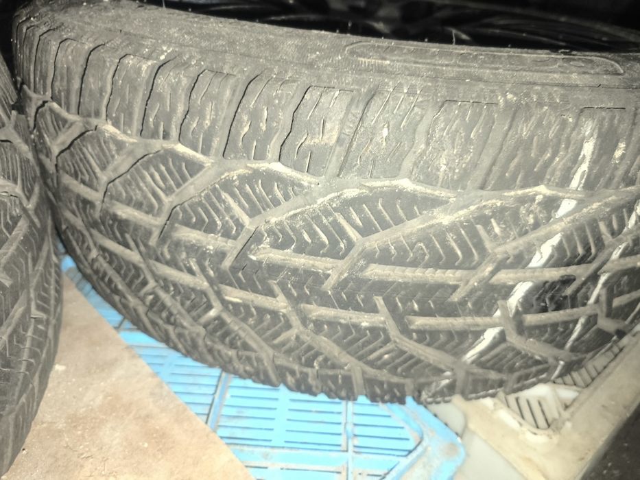 Диски Акура+ гума зима R17 215/45  5*114*3