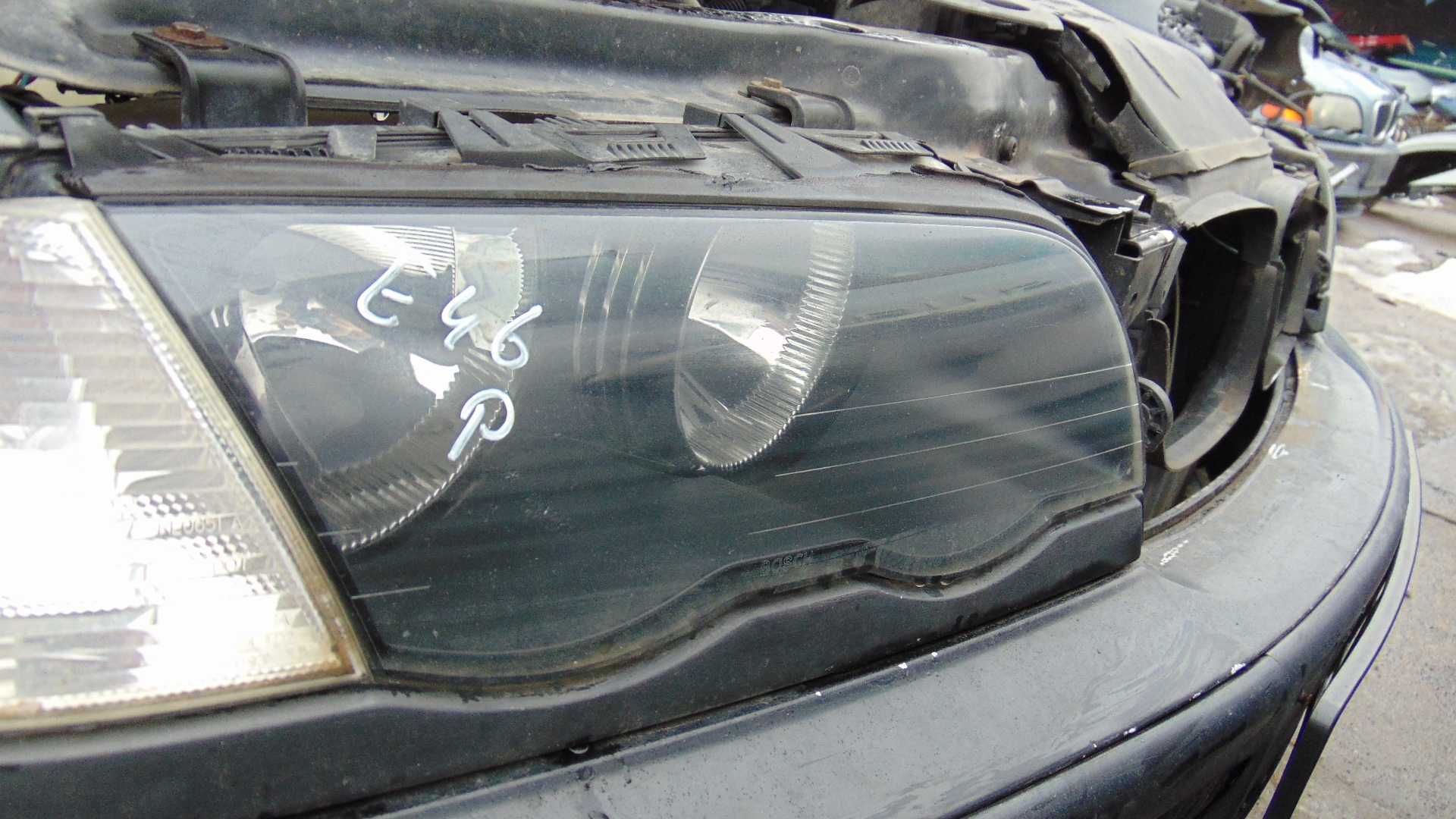 Maj44 Reflektor prawy lampa przednia prawa kierunkowskaz bmw e46 e-46