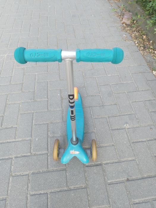 Hulajnoga Micro Mini niebieska zielona balansowa trójkołowa
