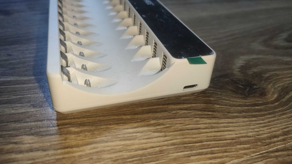 OOHHEE Інтелектуальний зарядний пристрій для акумуляторів AA AAA