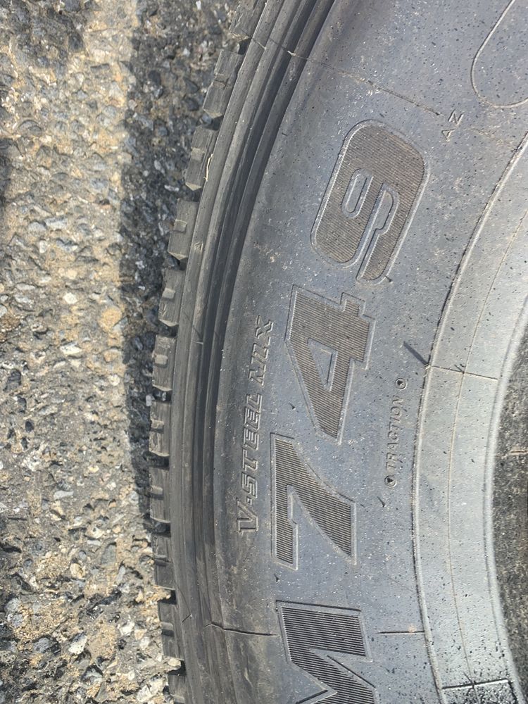 B24. 315/80/22,5 Bridgestone M749