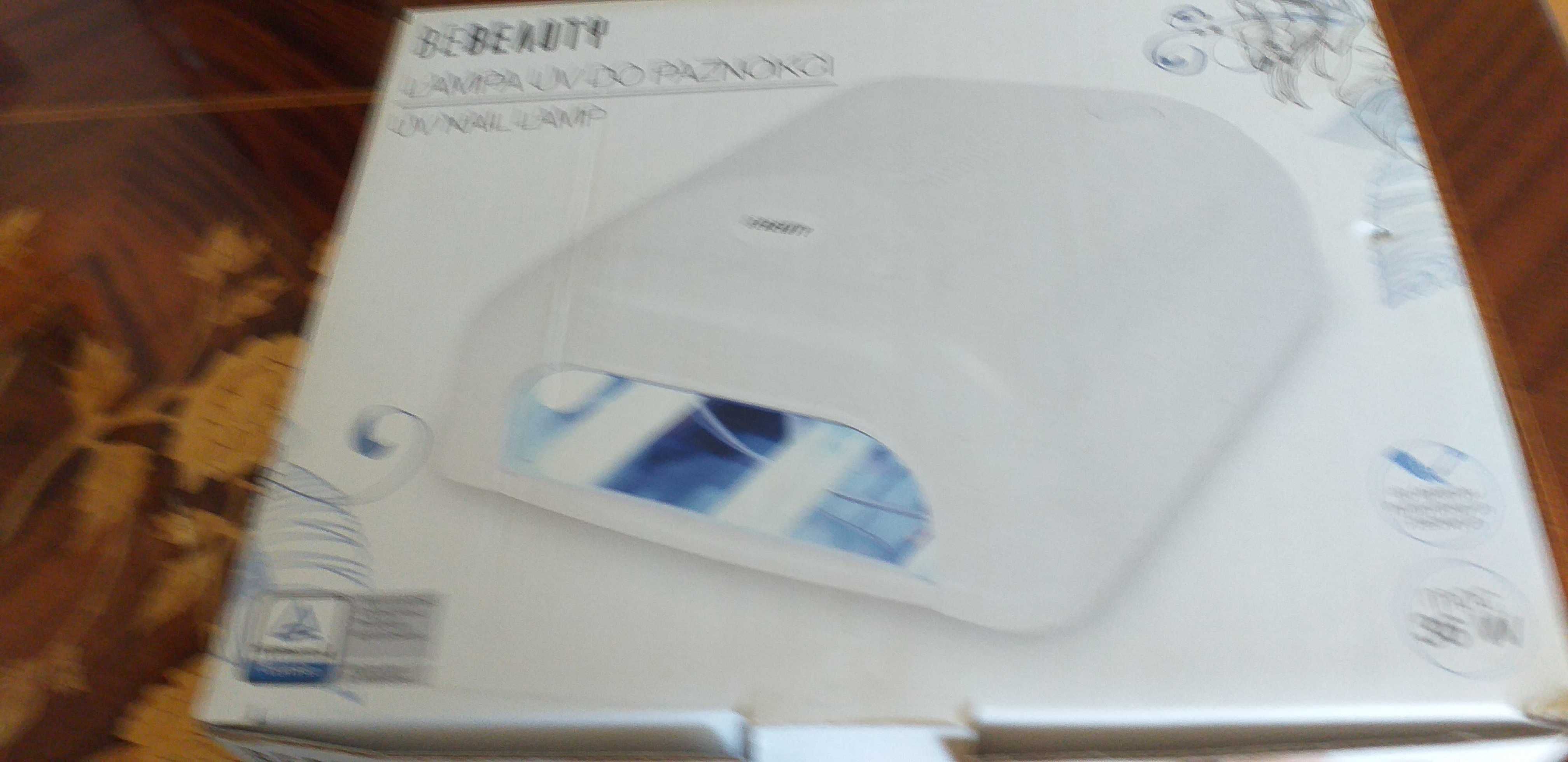 Lampa UV do utwardzania lakieru hybrydowego i żelowego na paznokciach