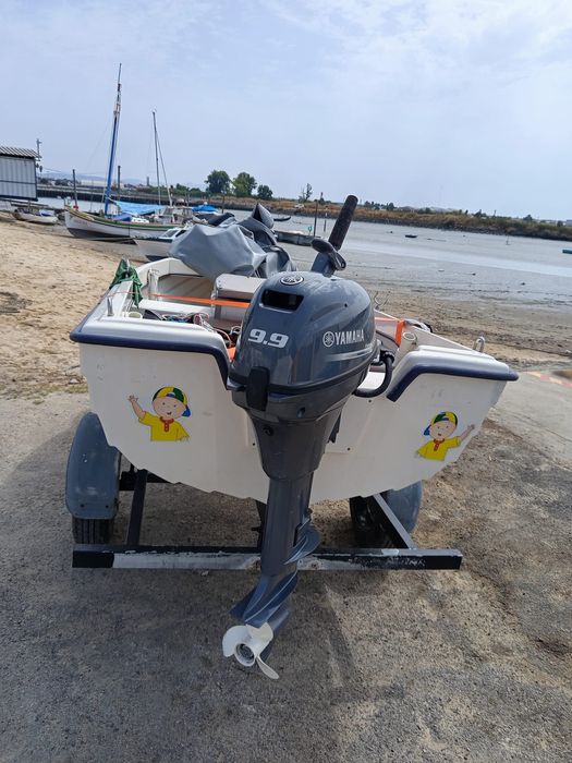 Vendo barco c/reboque e com motor Yamaha 9.9 cv