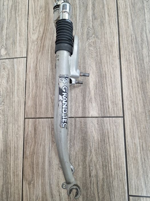 Amortyzator rowerowy przedni pod koła 26 cali