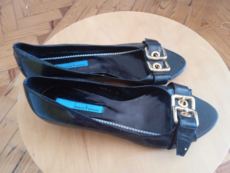 Sabrinas verniz pele preta