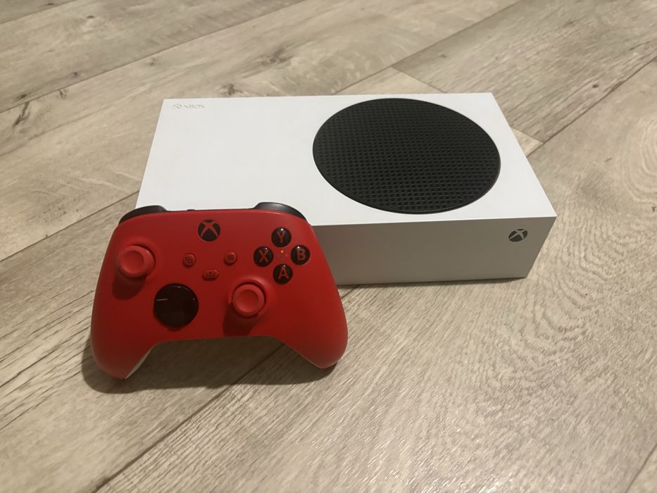 Xbox series s 512 gb+ 2 геймпада
