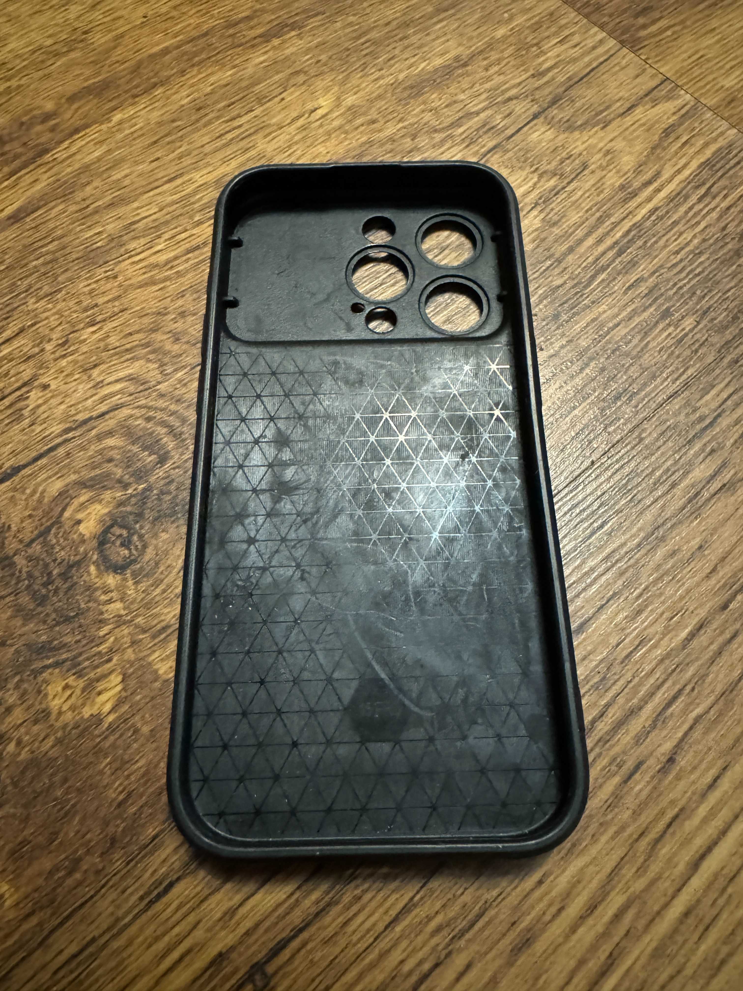 Etui pancerne do Iphone 15 pro, czarne