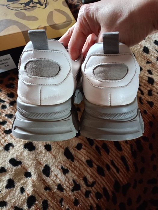 Демосезонные кожаные кроссовки Lonza 37/38 p. 24 см