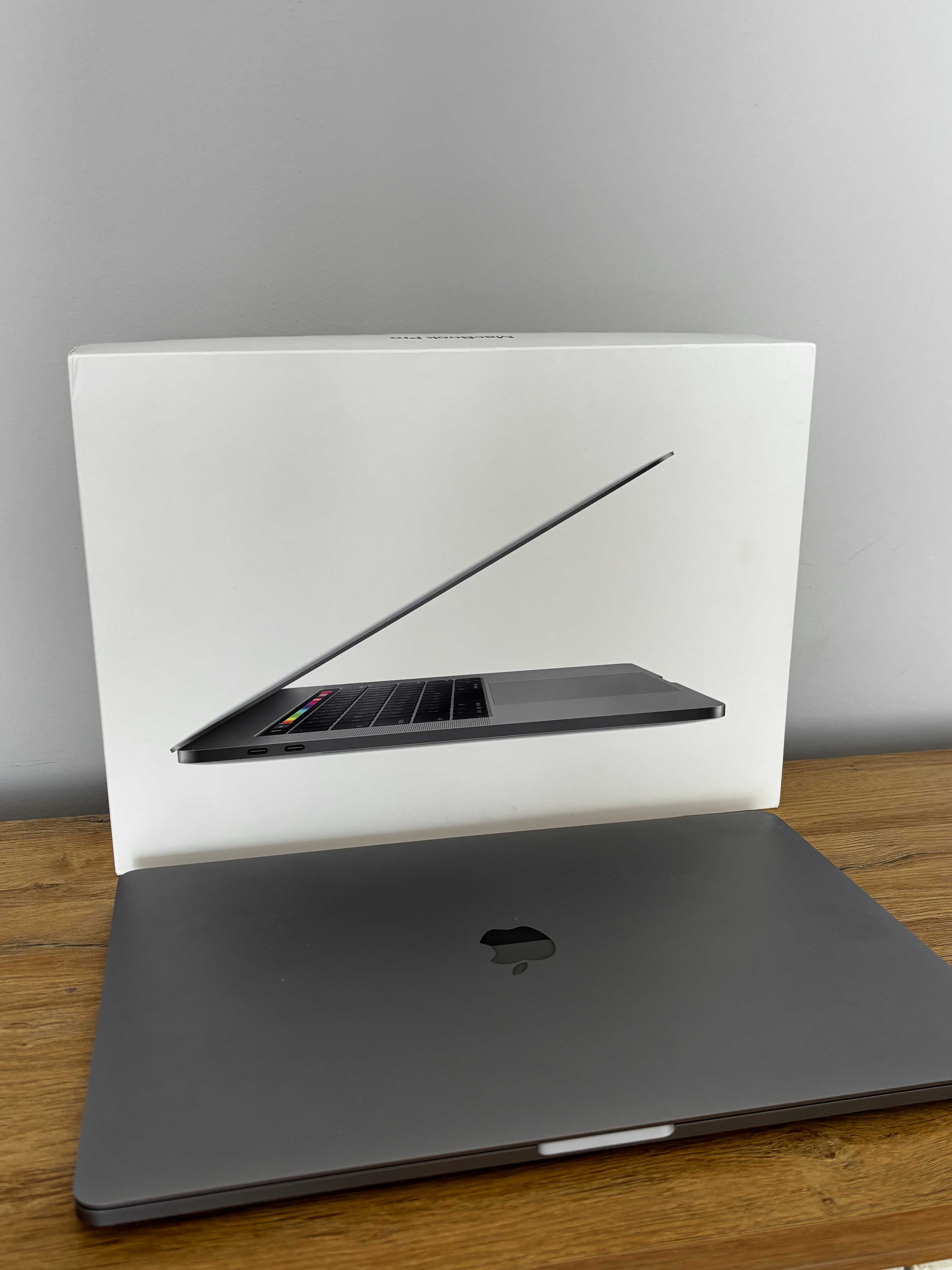 Macbook Pro 2019 16/256 ТЕРМІНОВО!