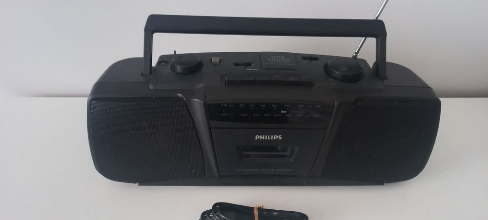 Radiomagnetofon. Boombox Philips . Na baterie i sieciowy