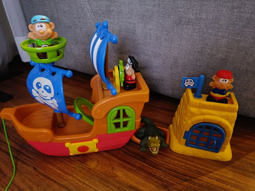 Statek piracki dla małych dzieci, gra, świeci