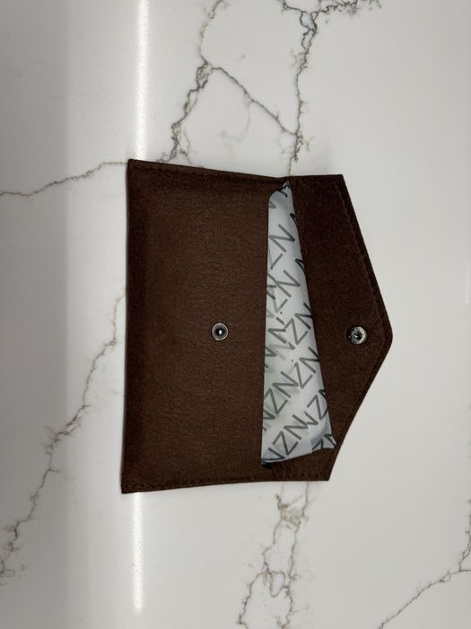 Продам шкіряний чохол для iphone 16 pro max desert titanium magic safe