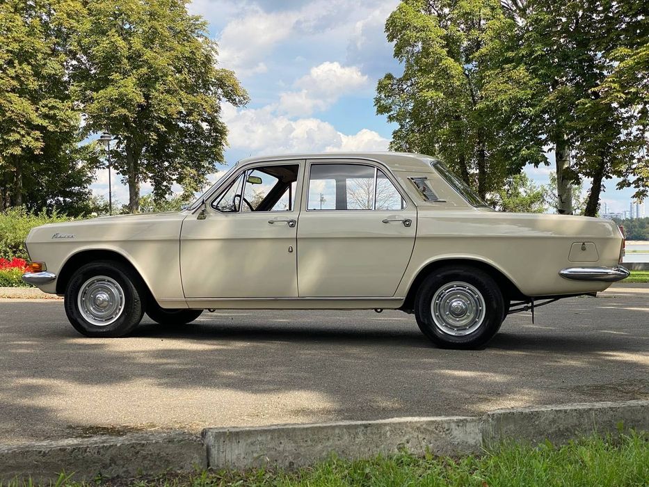 Волга ГАЗ -24 . 1976р.