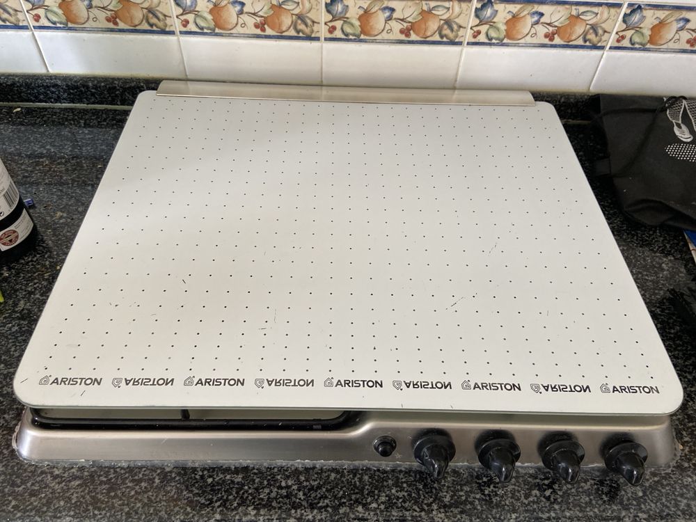 Placa Ariston com 4 bicos