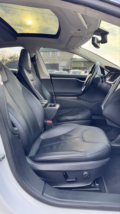 Європейська Tesla Model Тесла Модель S 2014р. 85 кВт 7 місць Запас 440