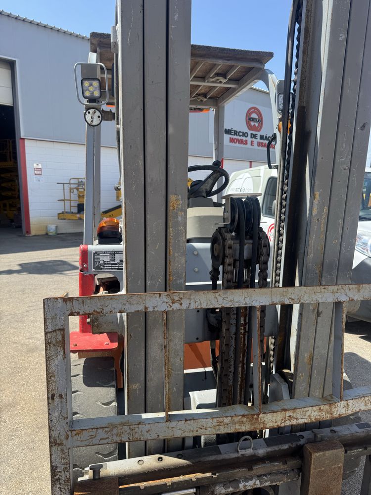 Empilhador Diesel Usado Kargo TH25 (2,5ton)