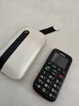 Telefon maxcom z etui