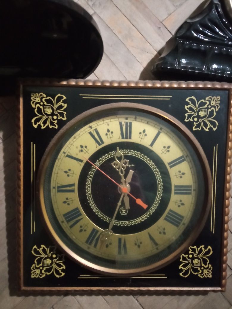 Радянські годинники годинники  одним лотом