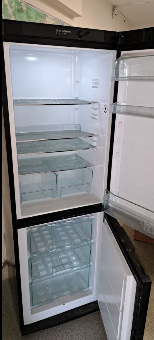 Холодильник Snaige RF 58SM