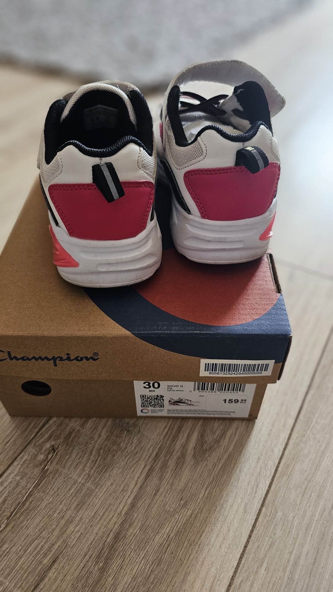 Buty dla dziewczynki świecące roz 30