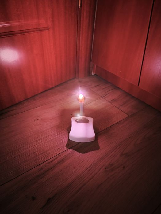 Светильник с датчиком движения и света.