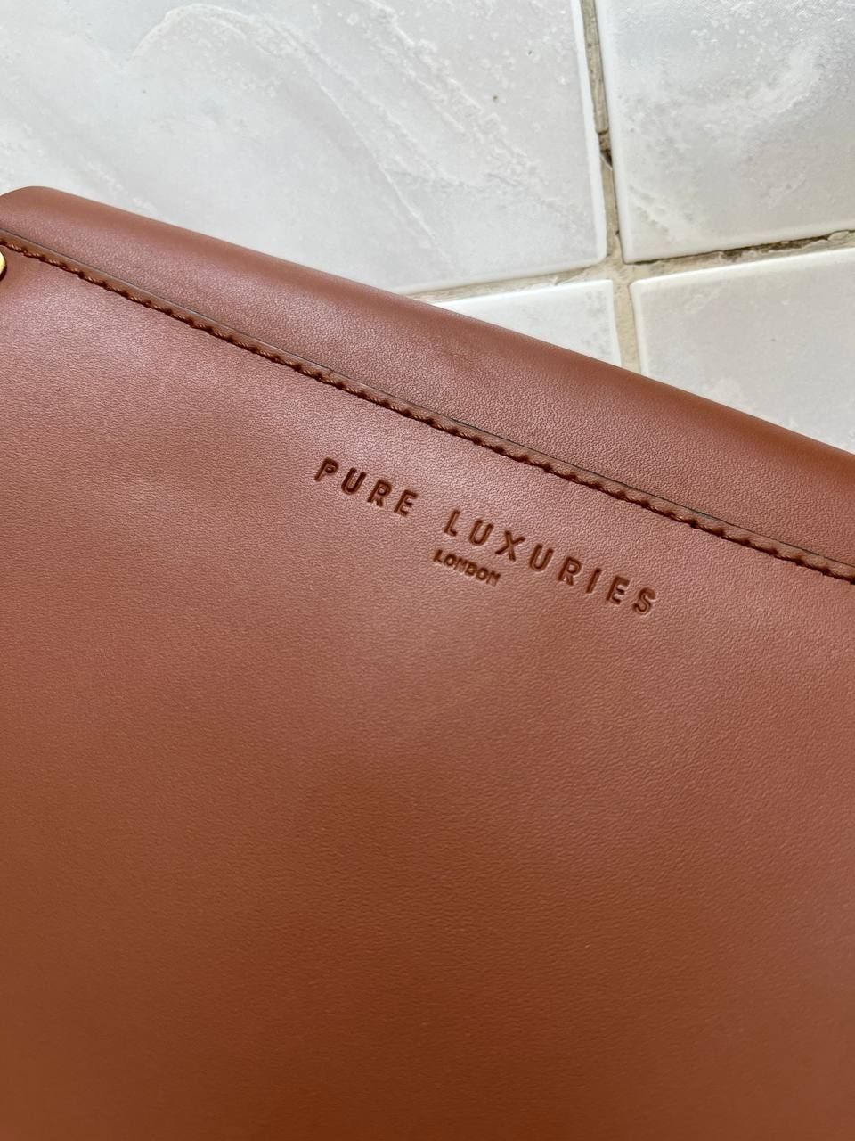 Шкіряна сумка Pure Luxuries London оригінал