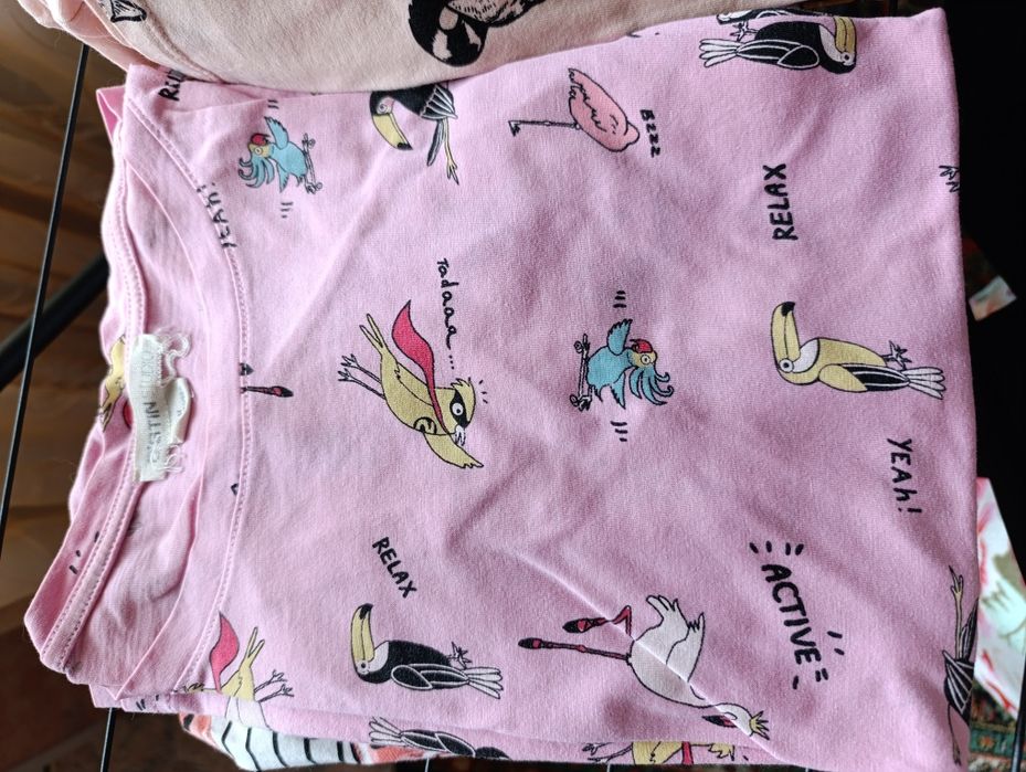 Жіночі яскраві футболки