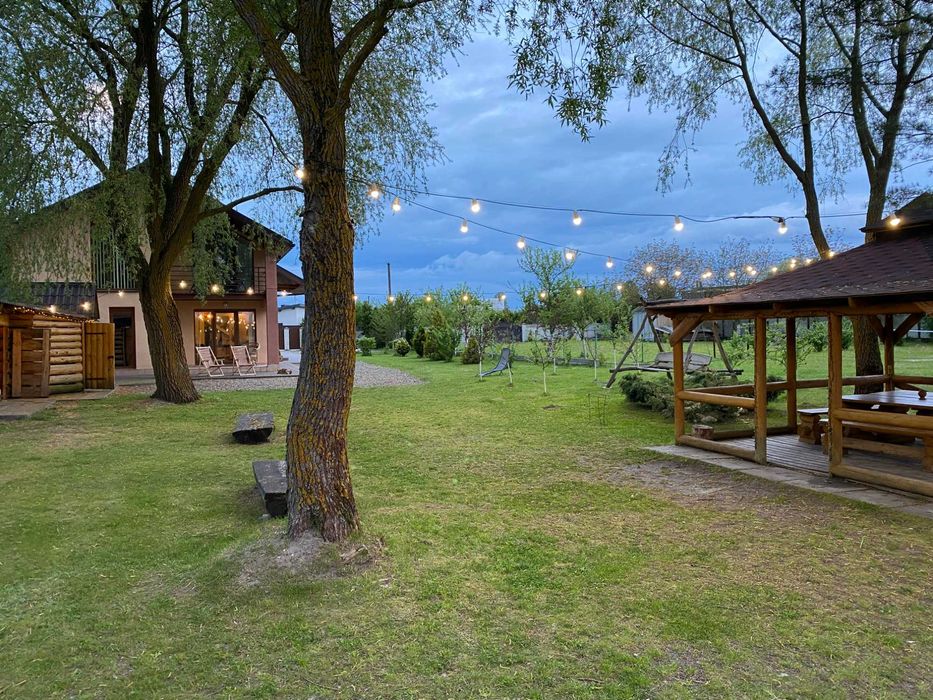 Будинок|Вілла в оренду на березі озера /10 осіб