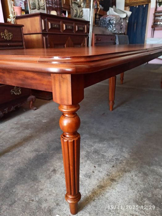 Mesa de sala de jantar