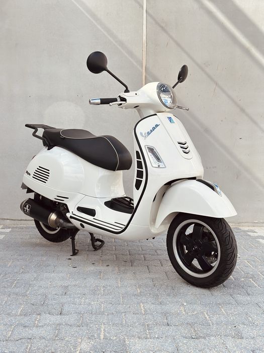 Vespa GTS Super 300 - Full Extras