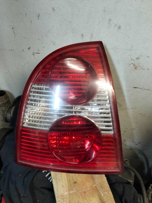 VW Passat B5 Lampa tylna