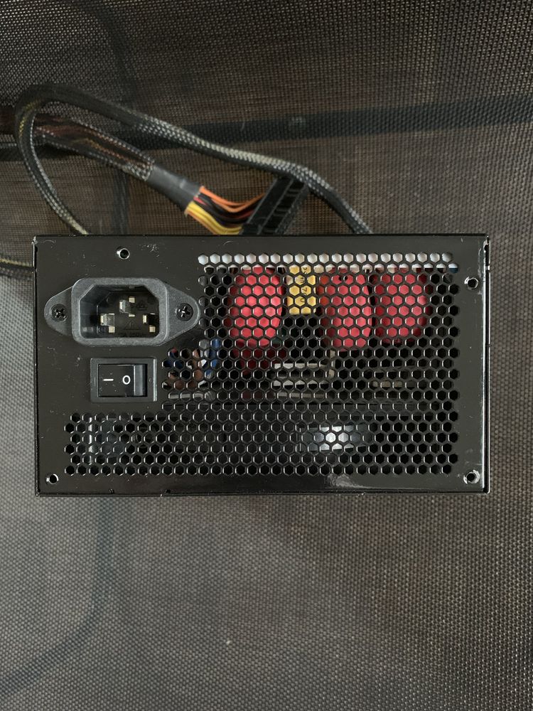 Блок живлення Thermaltake Toughpower 700w