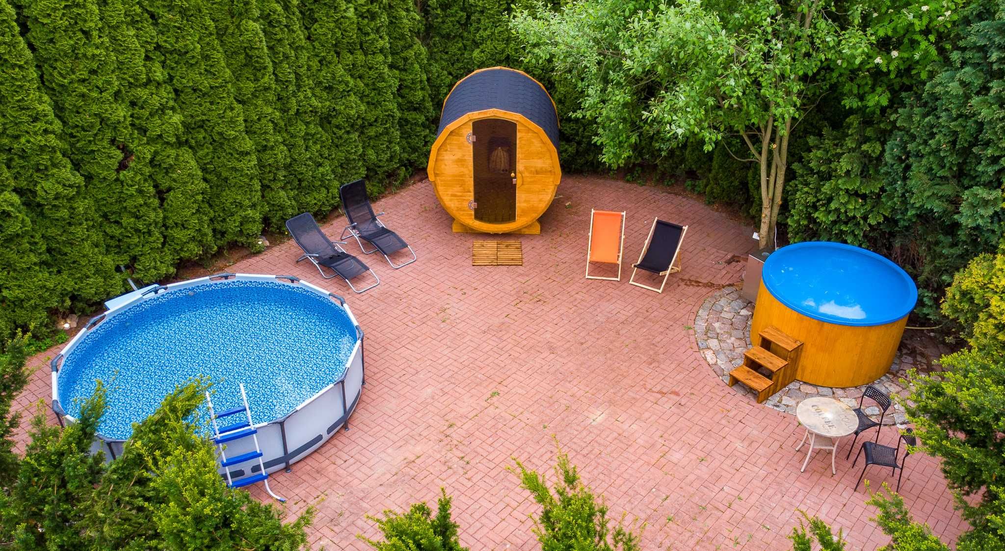 Cze Chill House - Dom na Kaszubach z sauną, jacuzzi i letnim basenem