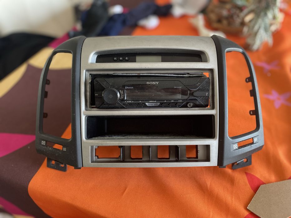Moldura com radio hyundai santa fé