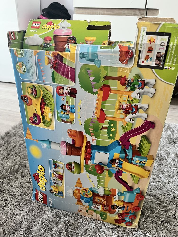 duże wesołe miasteczko Lego Duplo 10840