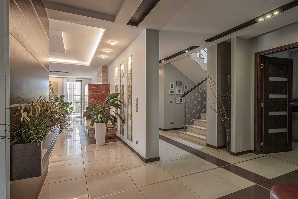 Ekskluzywny dom 300 m2 + garaż 120m2