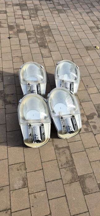 Lampy uliczne philips.